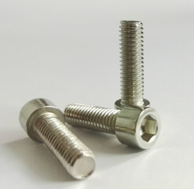 內六角螺栓標準有哪些？